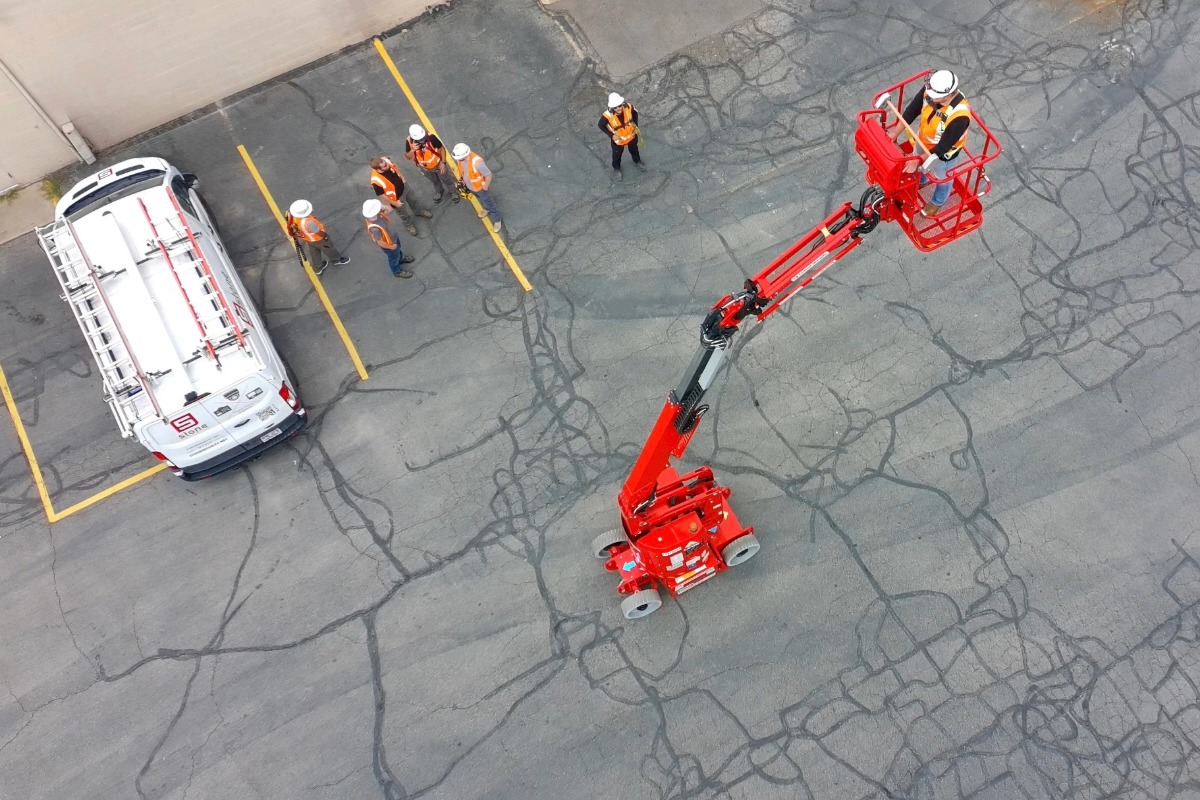 📷 June Photo Award WinnersEach month, our 250+ team members participate in a friendly photo contest, showcasing #onthejob moments from around the globe. These snapshots celebrate our people, products, and technology in action. #TeamStone has been busy and proud to be working with our Premier Partners @axiscommunications, @milestonesystems, @wescoanixter, and #LenelS2.#ModernSecurityIntegration#AlwaysOn